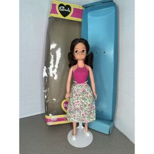 Funtime Pedigree Sindy Doll 1980s Brown Hair Pink Halter Top Skirt